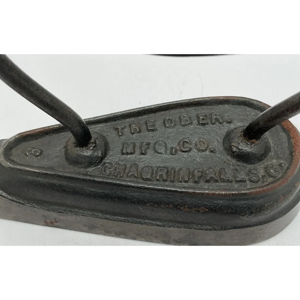 Antique Sleeve Iron,‎ Cast Iron The Ober Mfg Co. Chagrin Falls Ohio 